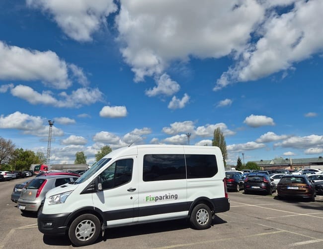 FixParking - parking lotnisko Praga Václava Havla (PRG) - zdjęcie 3