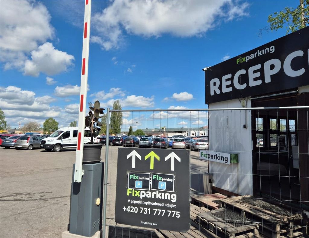 FixParking - parking lotnisko Praga Václava Havla (PRG) - zdjęcie 4