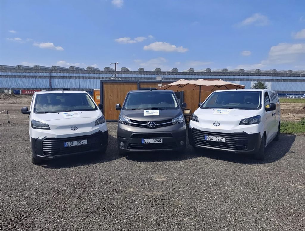 Parking Buštěhrad U Letadla - parking przy lotnisku Praga PRG