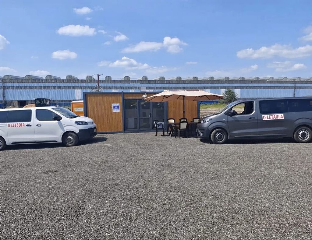 Parking Buštěhrad U Letadla - lotnisko Praga (PRG) - zdjęcie 3