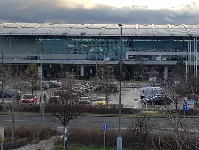 Park And Ride Prague Airport parkinglotniskopraga.pl