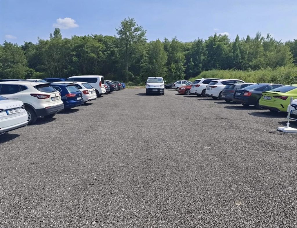 Parking Buštěhrad U Letadla - lotnisko Praga (PRG) - zdjęcie 5