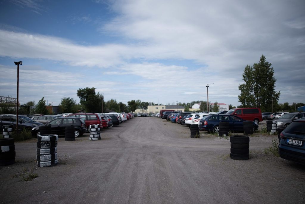 1.PARKING - plac parkingowy - parking lotnisko Praga Václava Havla (PRG) - zdjęcie 2