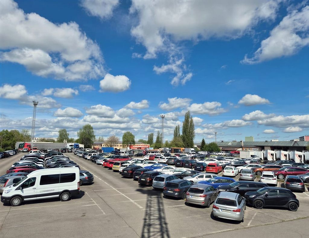 FixParking - parking lotnisko Praga Václava Havla (PRG) - zdjęcie 5