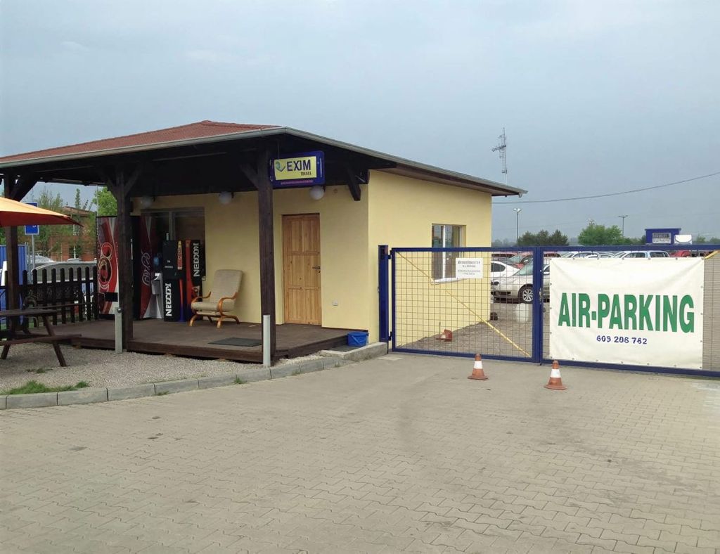 Air Parking - parking lotnisko Praga Václava Havla (PRG) - zdjęcie 2